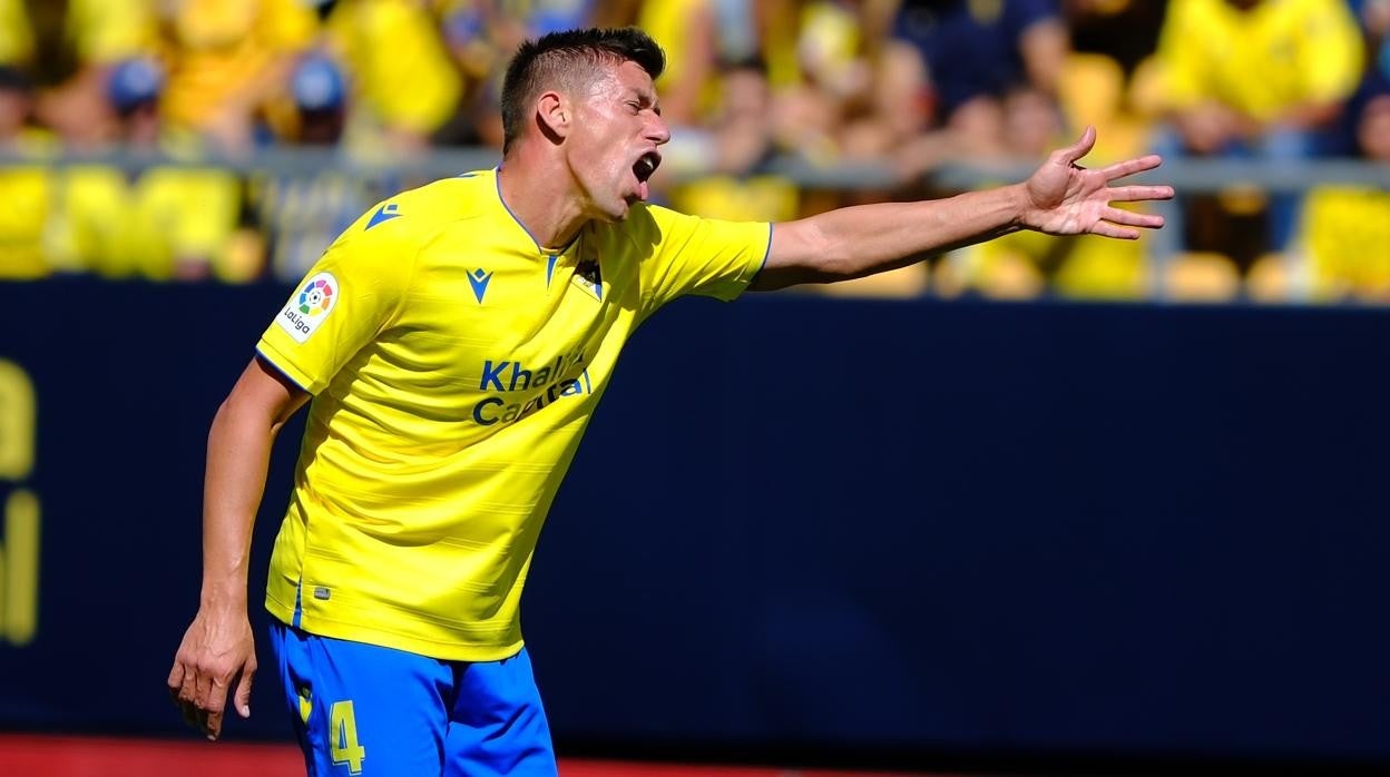 Alcaraz en un partido del Cádiz