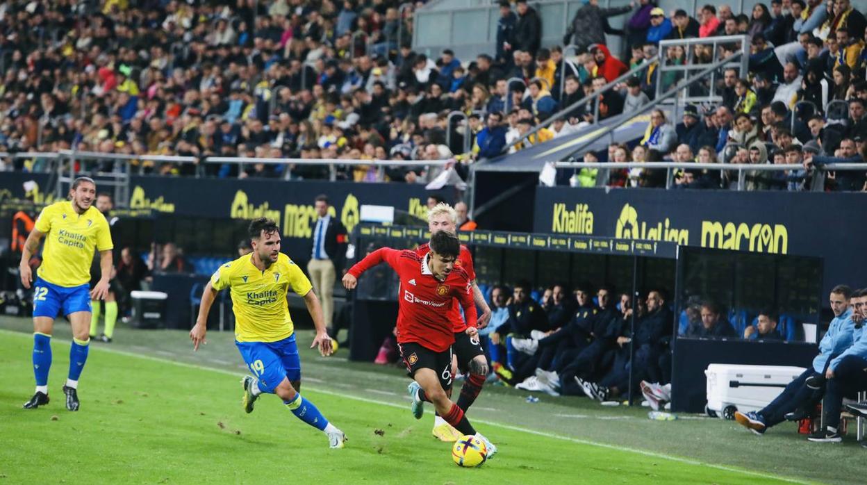 Álvaro Giménez, durante el Cádiz - Manchester United