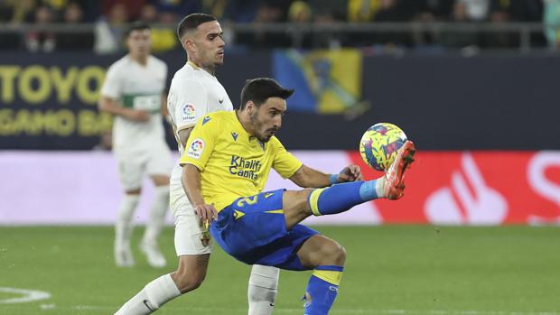 El Cádiz CF hace oficial la incorporación de Roger Martí