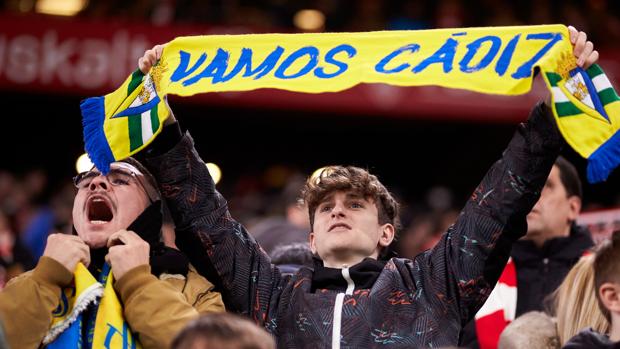 La peña cadista 'La ducha' de Rota causa baja de la FPC