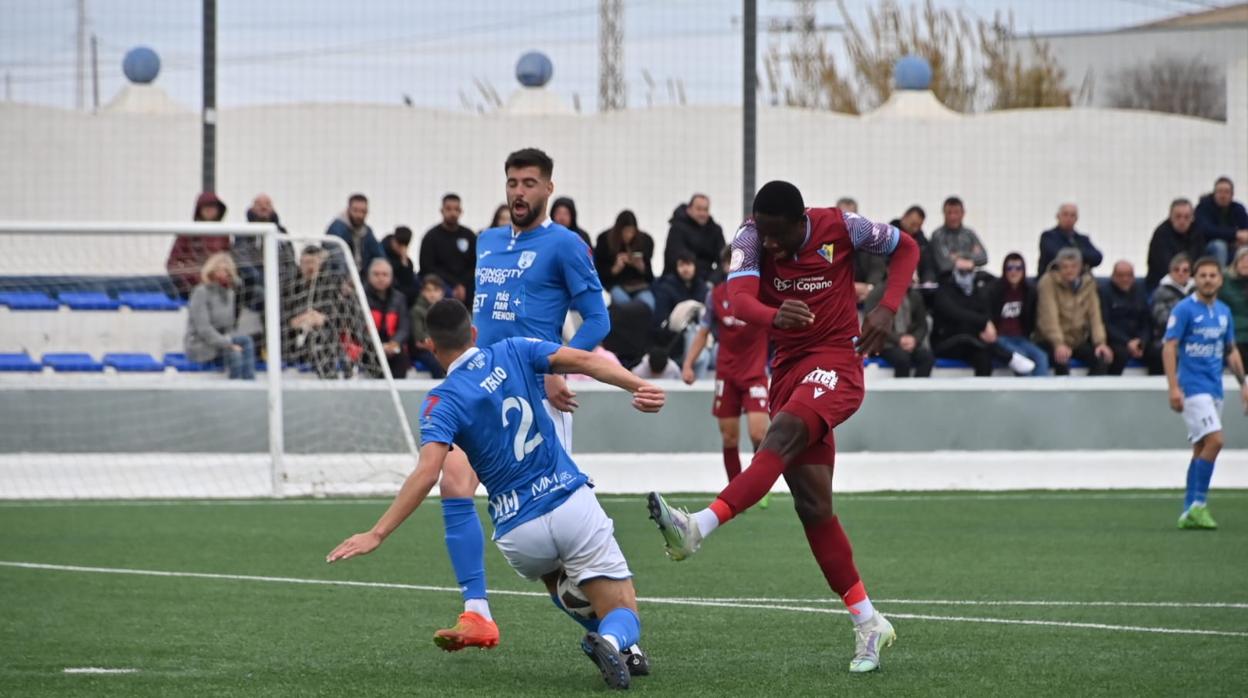 El Cádiz CF Mirandilla sigue estancado en la clasificación.