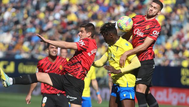 El Cádiz CF, entre los equipos de LaLiga con menos canteranos en su plantilla