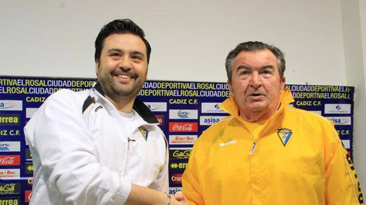 Miguel Ángel Martínez Villar (derecha) en su etapa en el Cádiz CF
