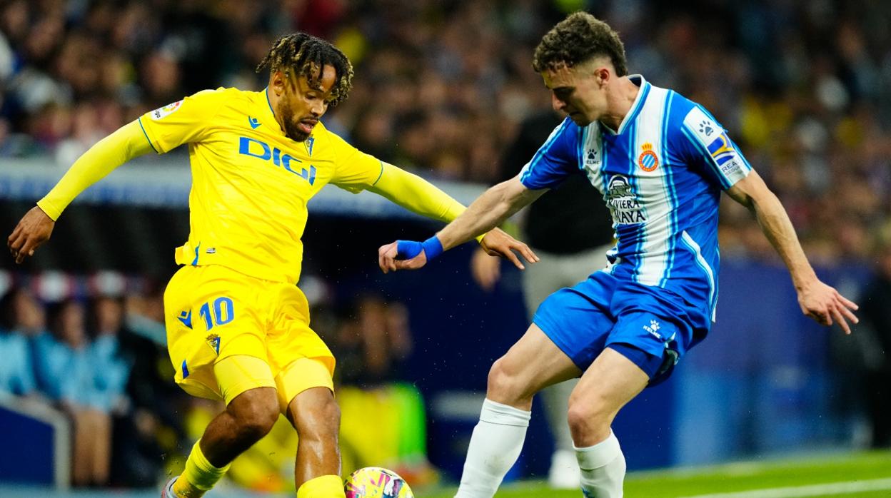 Théo Bongonda, durante el Espanyol - Cádiz