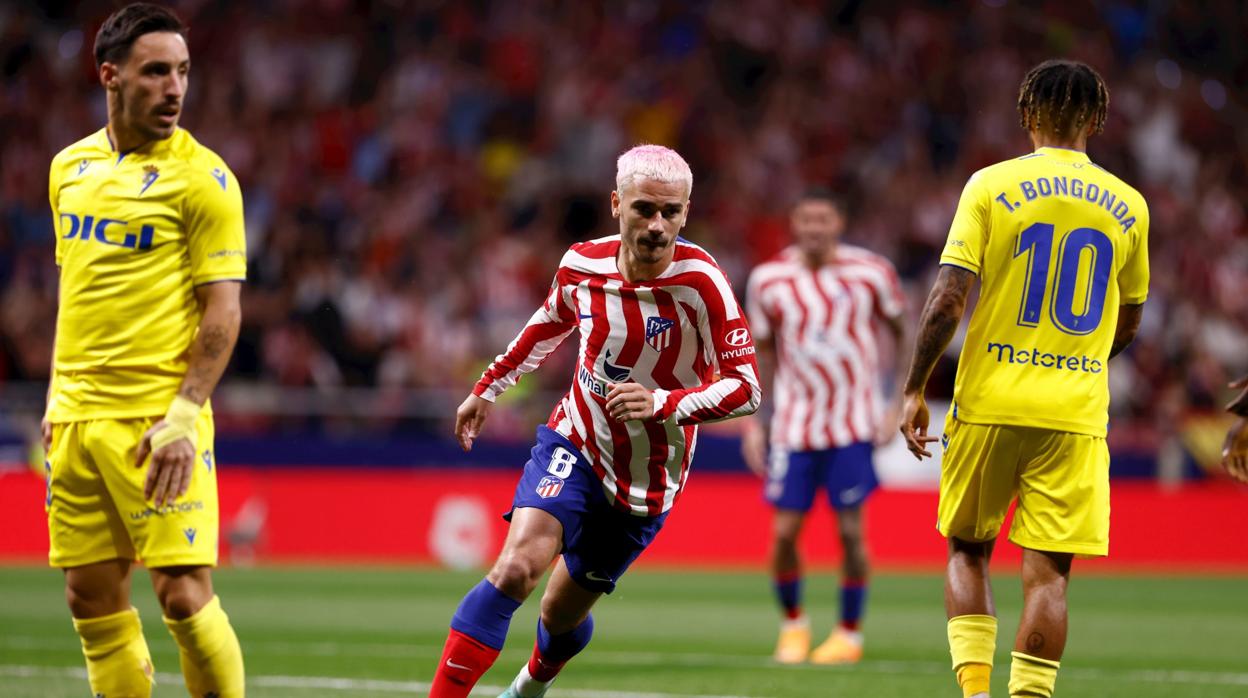 Griezmann celebra uno de sus goles ante el Cádiz