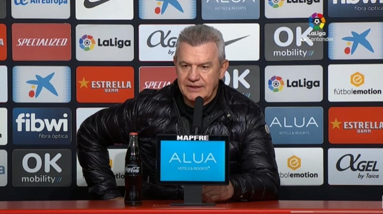 Javier Aguirre en sala de prensa