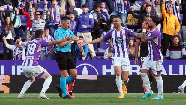 El Valladolid pide la inhabilitación del árbitro Ortiz Arias