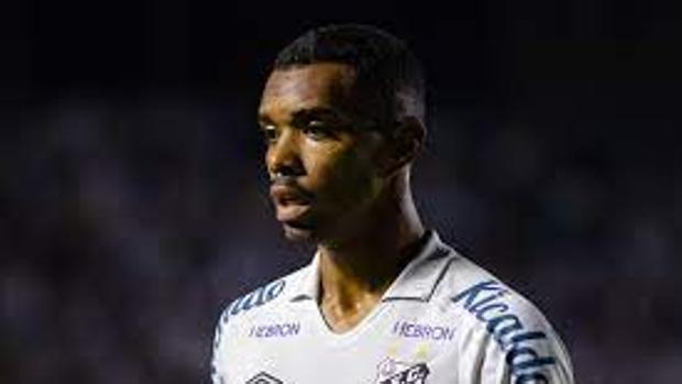 Lucas Pires, opción paulista para el lateral zurdo