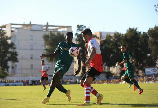 Youba Diarra está teniendo minutos esta pretemporada con el Cádiz CF.