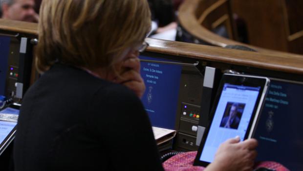 El 95% de los diputados se quedaron en diciembre la tablet del Congreso pagando 50 euros