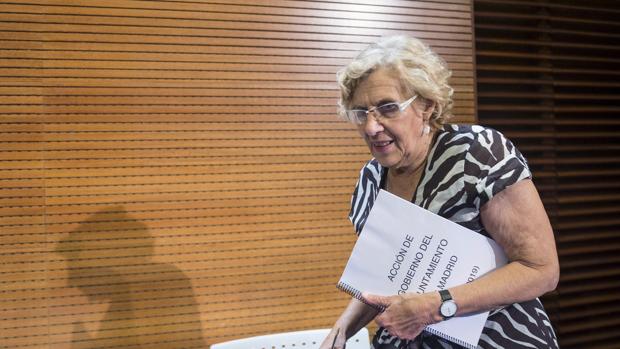 La alcaldesa de Madrid, Manuela Carmena, tras el debate del Estado de la Ciudad