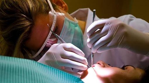 Los péptidos antimicrobianos pueden deshacer biopelículas, láminas formadas por bacterias como las que forman la placa dental