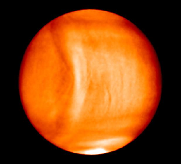 Detectan una misteriosa onda gigante quieta sobre Venus