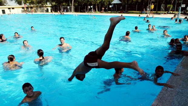 El Tribunal de Estrasburgo obliga a las niñas musulmanas de Suiza a acudir a las clases de natación mixtas