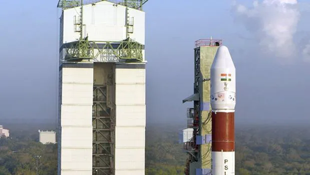 Imçagenes del cohete indio antes de su lanzamiento al espacio