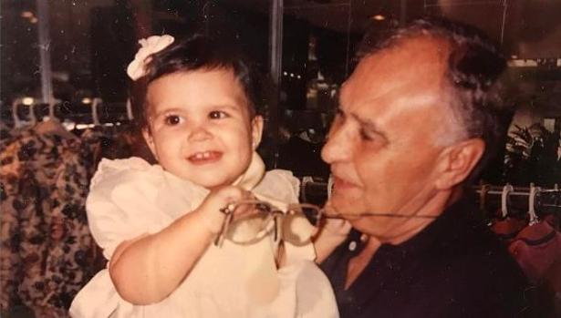 La foto que ha colgado Mirela en su instagram para recordar a su abuelo