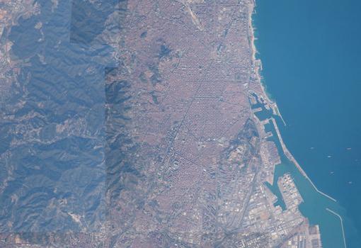 Panorámica de Barcelona desde el espacio