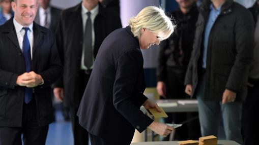 Le Pen vota en Hénin-Beaumont