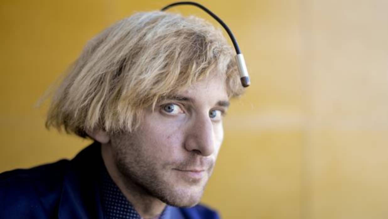 Neil Harbisson considera que su antena es un órgano