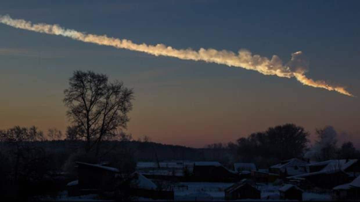 La explosión sobre el cielo de Chelyabinsk en 2013