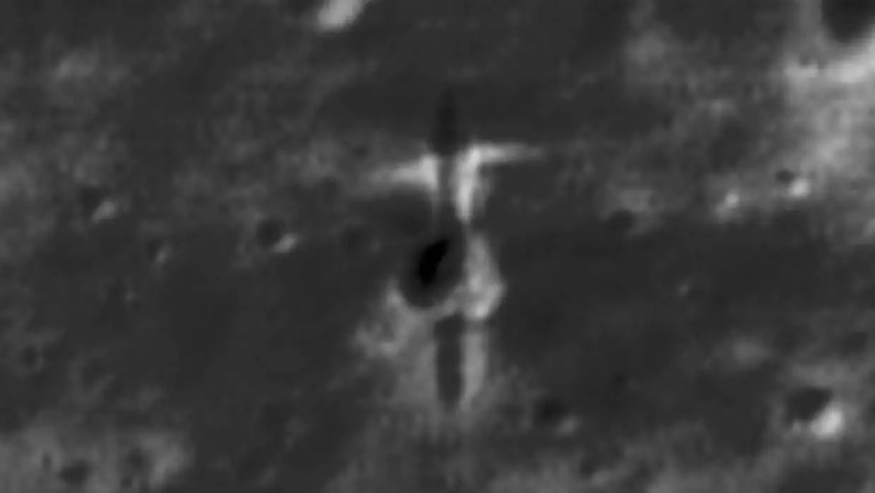 Sitio de impacto de la Smart-1 en una imagen de alta resolución de la LRO