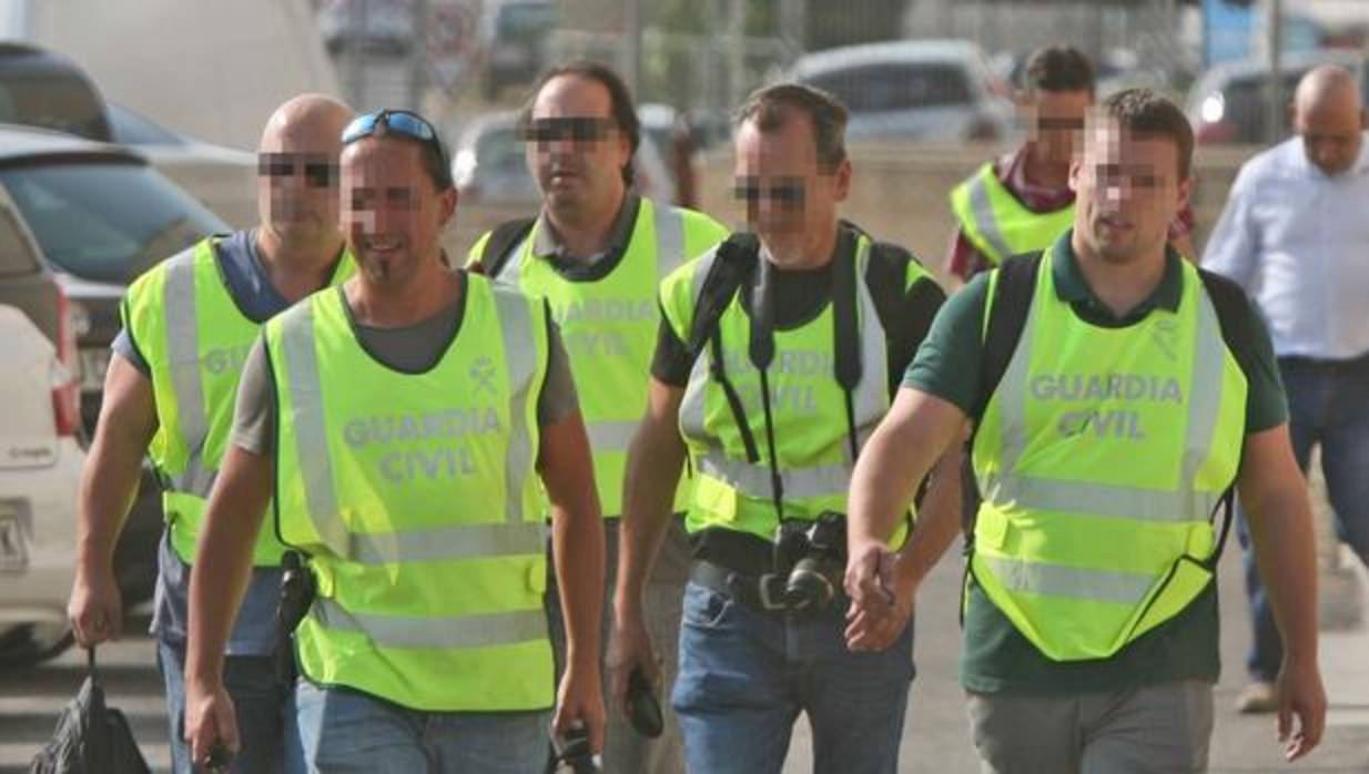 Dípticos intervenidos en Sabadell