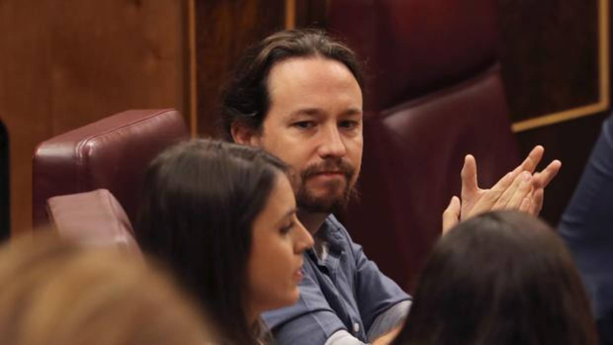 Iglesias acusa a Montoro de perseguir ayuntamientos que no son «de su cuerda»