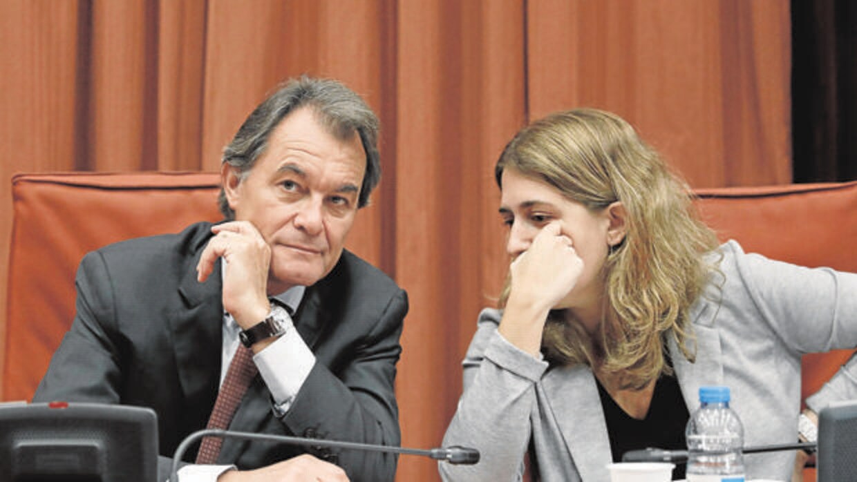 El PDECat ya solo duda entre llevar a Puigdemont o no en su lista electoral
