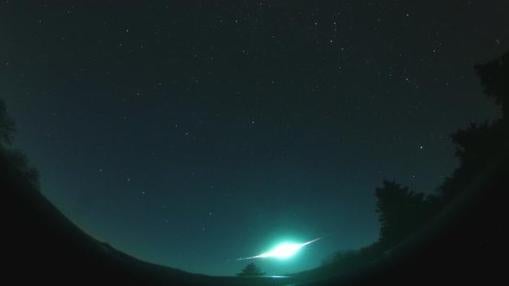 Un bólido detectado durante una pasada lluvia de estrellas de las Táuridas