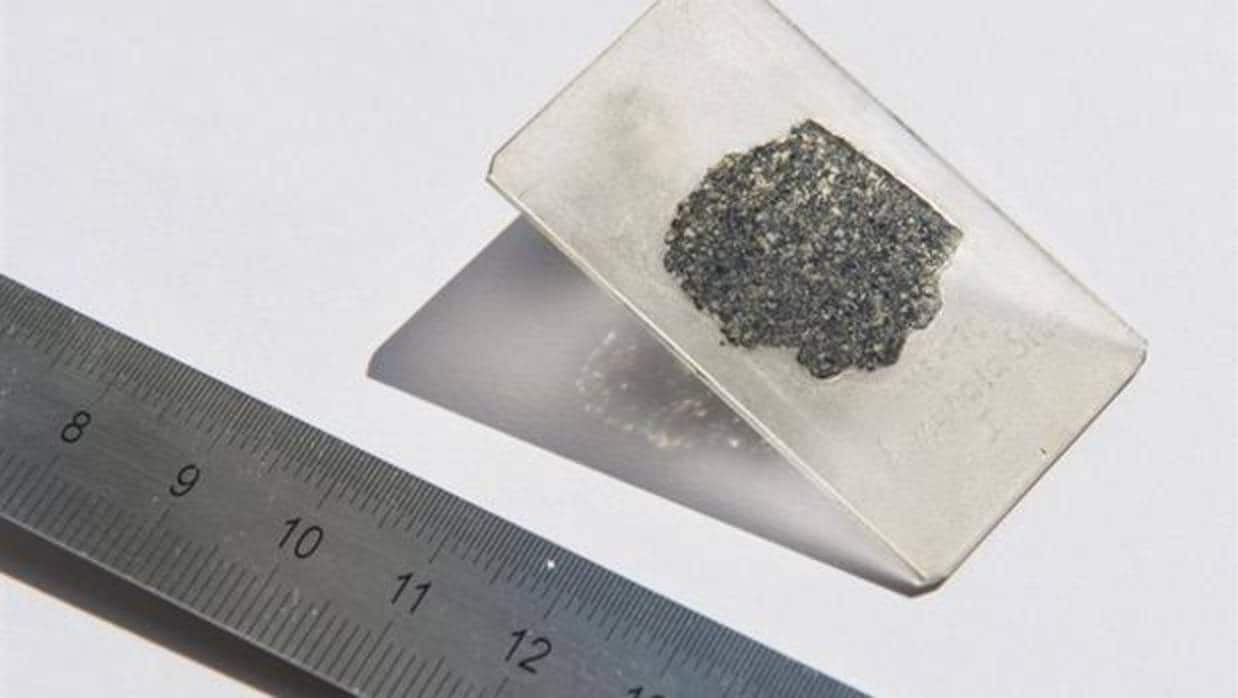 Pequeña muestra de uno de los meteoritos estudiados. Los diamantes de su interior muestran que el material se formó dentro de un objeto planetario
