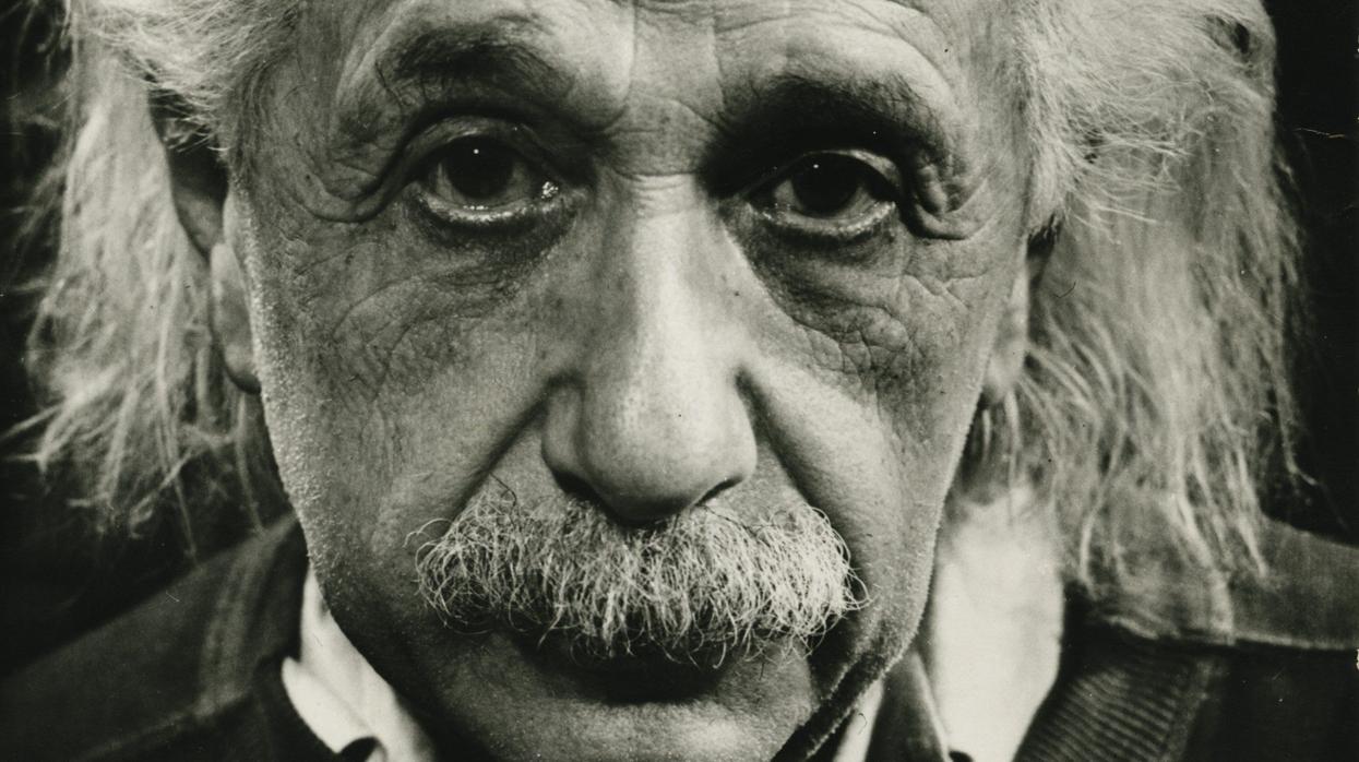 Imagen de Albert Einstein captada en los cincuenta