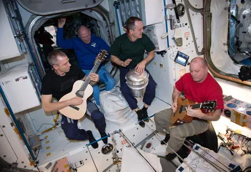 Miembros de la expedición 55 a bordo de la Estación Espacial Internacional