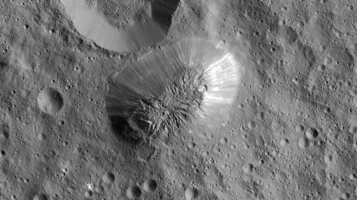 El criovolcán Ahuna Mons