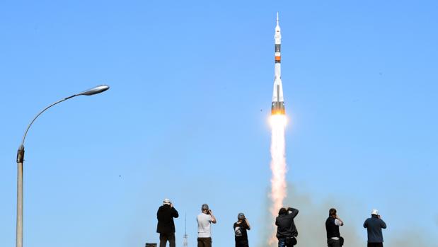 Un fallo en la Soyuz cuestiona la seguridad de los vuelos tripulados a la estación espacial