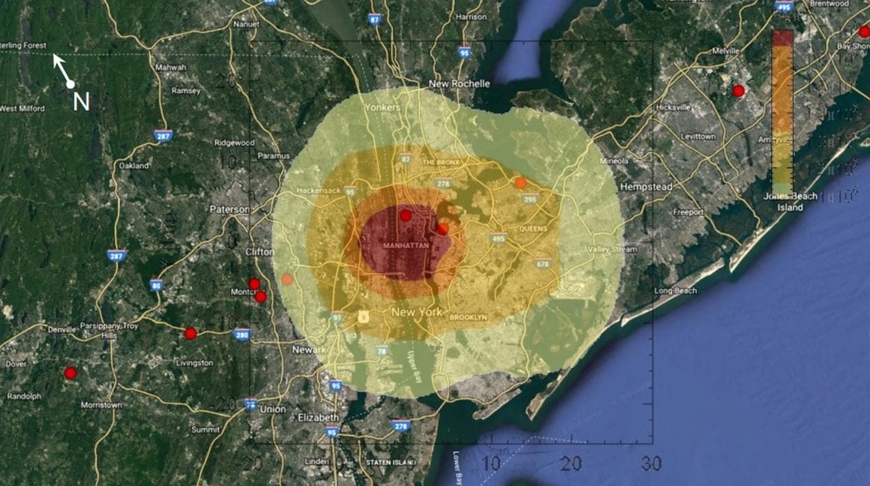 Simulación del área de impacto de un asteroide en Manhattan, Nueva York, en abril de 2027. La zona en rojo implica una devastación completa. En la naranja, la mayoría de los edificios colapsan. En la amarilla oscura, explotan los cristales y hay daños estructurales ampliamente extendidos. En la amarilla clara, los daños son menores