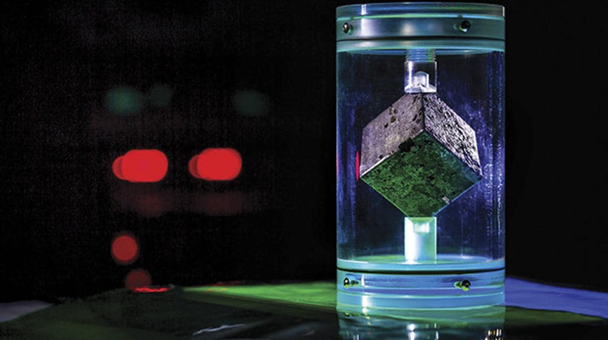 El cubo de uranio objeto de la investigación de Timothy Koeth y Miriam Hiebert