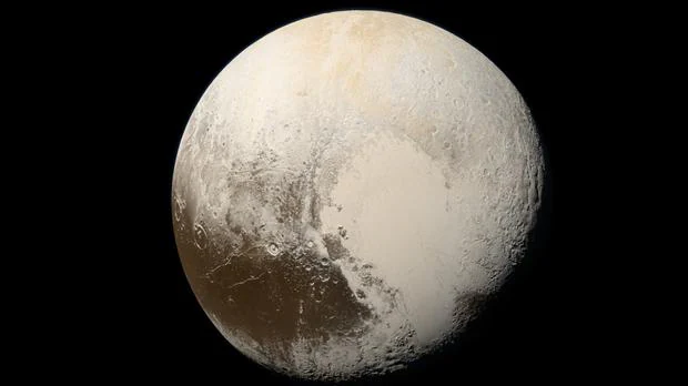 La razón por la que Plutón tiene un océano subterráneo