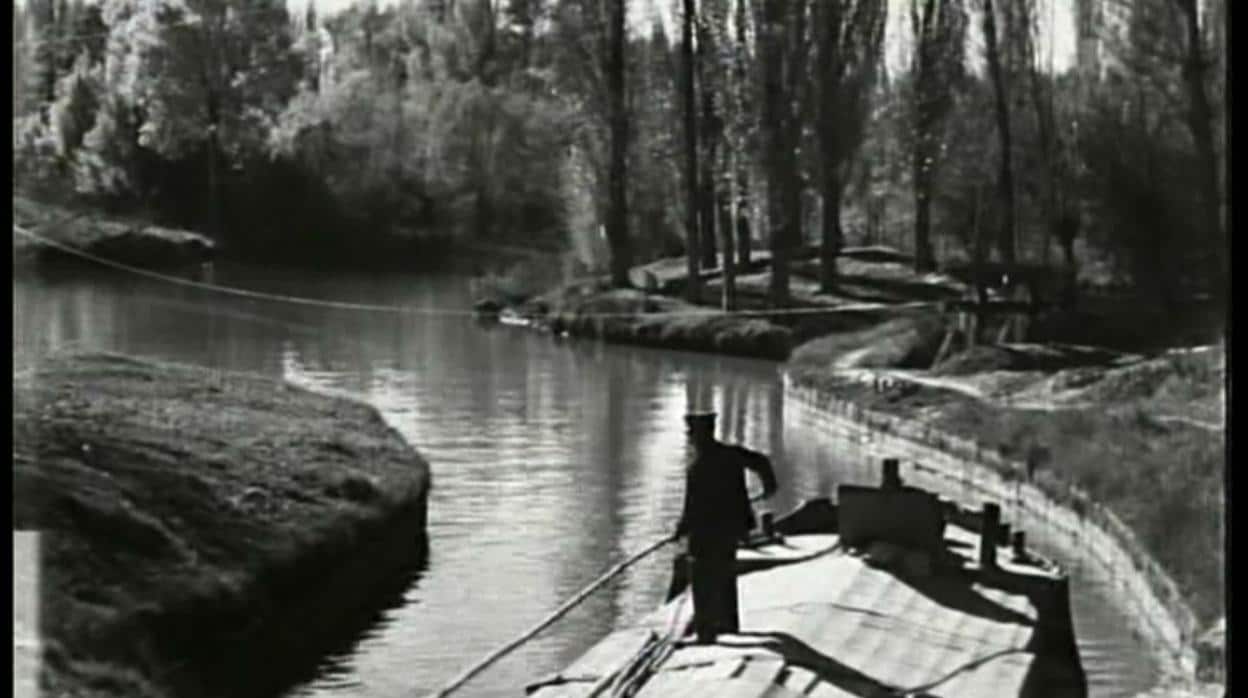 Uno de los fotogramas de la película de 1931 sobre el Canal de Castilla