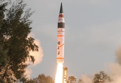Lanzamiento de prueba de un misil balístico con capacidad nuclear en India, 2012