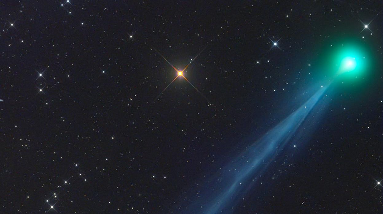 Imagen tomada desde Namibia del cometa SWAN