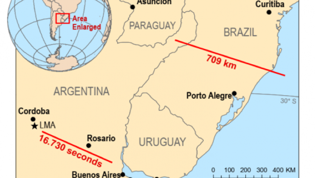 El mapa muestra dónde se registraron los nuevos récords de duración y distancia de un rayo