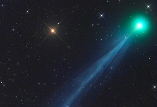 Imagen tomada desde Namibia del cometa SWAN