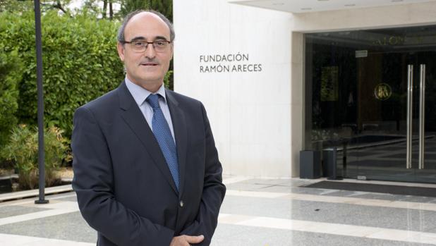 Juan García-Bellido: «Estamos entrando en una nueva era dorada de los agujeros negros»