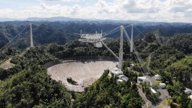 Colapsa el histórico telescopio de Arecibo