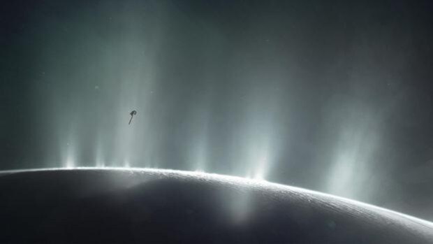 Predicen la existencia de corrientes en el océano subterráneo de Encélado