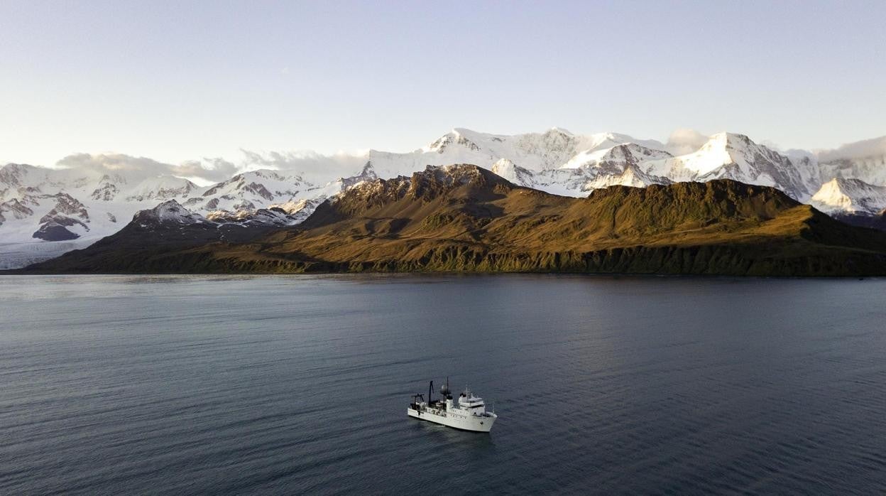 Imagen de la expedición sobre la Fosa de las islas de Sandwich del Sur, en el Océano Austral