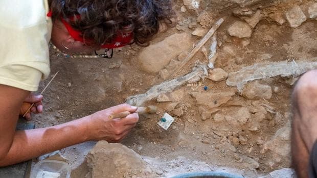 Descubren a Linya, la mujer que fue enterrada hace 14.000 años a los pies de los Pirineos