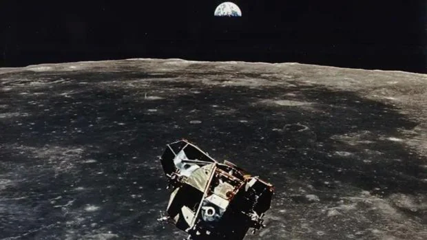 Parte del Apolo 11 podría seguir en la órbita de la Luna