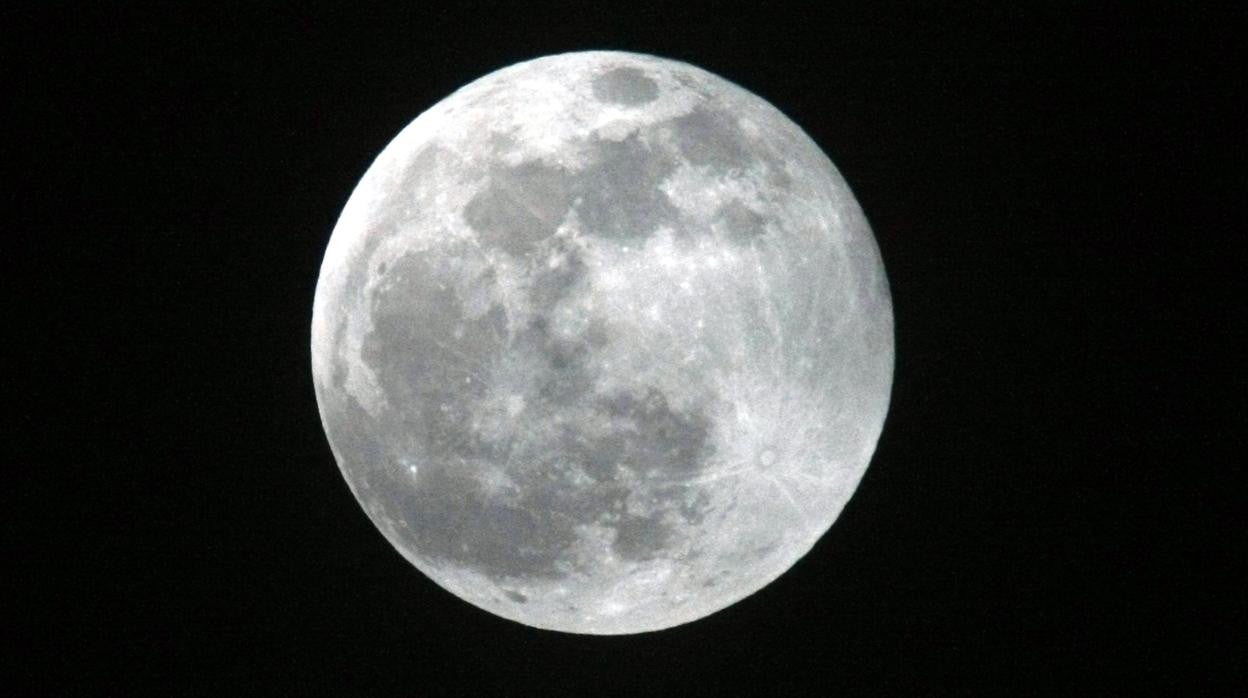 La luna azul podrá verse el domingo 22 de agosto