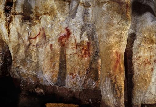 La «escalera» de La Pasiega, de más de 64.000 años